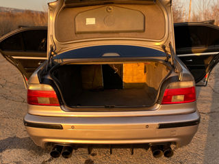 BMW 5 Series foto 5