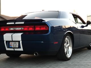 Dodge Challenger foto 4