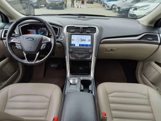 Ford Fusion foto 8