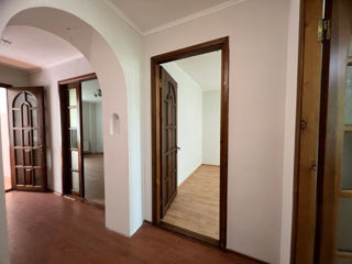 Apartament cu 3 camere, 78 m², Botanica, Chișinău