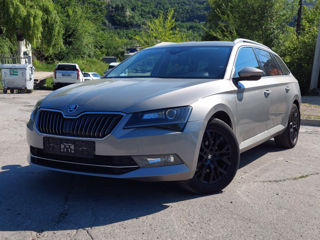 Skoda Superb foto 3