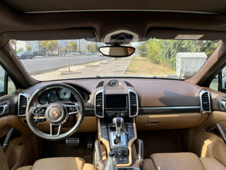 Porsche Cayenne foto 9