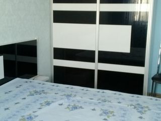 Se da in chirie apartament cu 2camere separate,euroreparatie,căldură autonomă.fara ajentii. foto 2