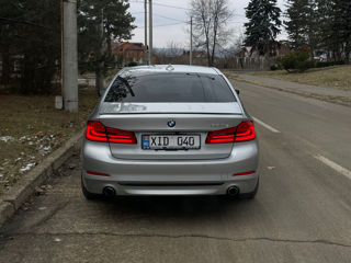 BMW 5 Series foto 3