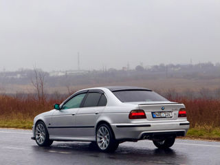 BMW 5 Series foto 5