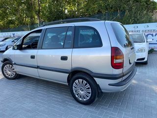 Opel Zafira foto 2