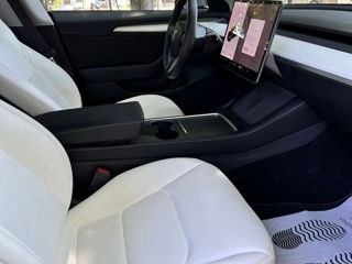 Tesla Model 3 foto 10