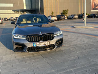 BMW 5 Series foto 3