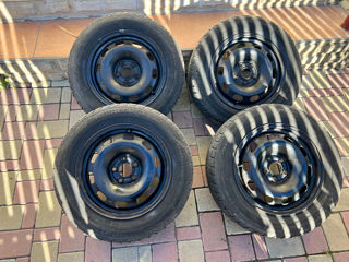 Jante din tabla Volkswagen R15 5 x 100 cu cauciucuri 195/65 R15 - 2200Lei