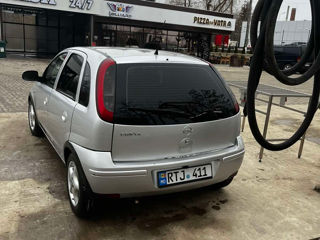 Opel Corsa foto 4