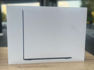 Vind Macbook Air 15 M3 / 2024 / 256Gb / Qwerty / Sigilat / Midnight foto 1