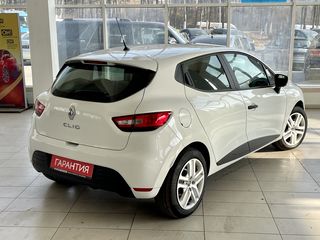 Renault Clio foto 7