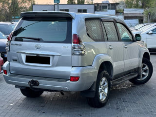 Toyota Land Cruiser Prado foto 3