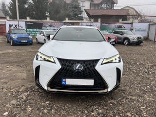 Lexus UX foto 2