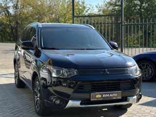 Mitsubishi Outlander foto 3