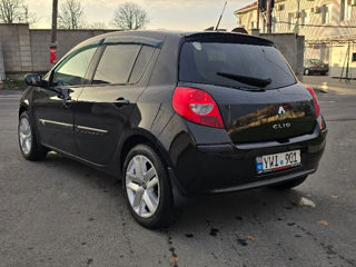 Renault Clio foto 3