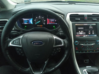 Ford Fusion foto 9