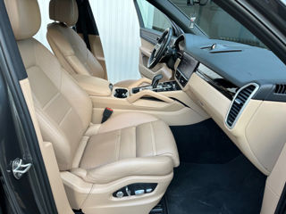 Porsche Cayenne foto 16