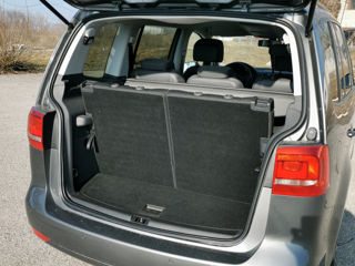 Volkswagen Touran foto 10