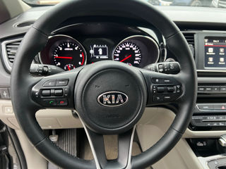 KIA Carnival foto 9