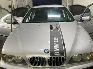 BMW 5 Series foto 4