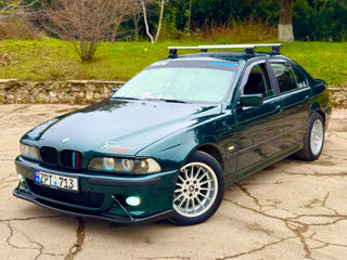 BMW 5 Series foto 3