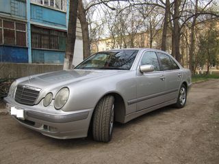 Mercedes E Class foto 3