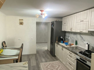 Apartament cu 3 camere, 73 m², Botanica, Chișinău foto 3