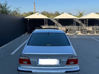 BMW 5 Series foto 5