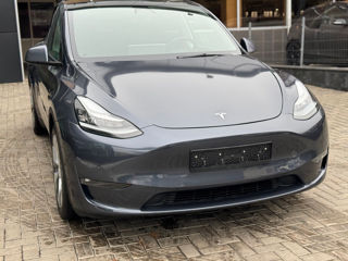 Tesla Model Y foto 4