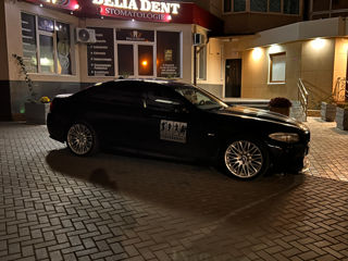 BMW 5 Series foto 4