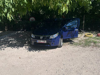 Dacia Sandero foto 1