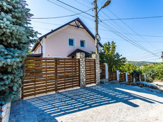 Tohatin! Casă în 3 nivele, reparație euro, 250 mp + 6 ari! foto 1