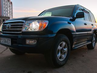 Toyota Land Cruiser foto 1