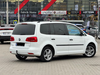 Volkswagen Touran foto 4