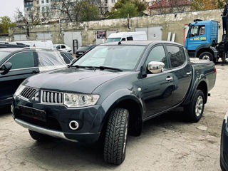 Mitsubishi L200 foto 2