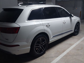 Audi Q7 foto 8