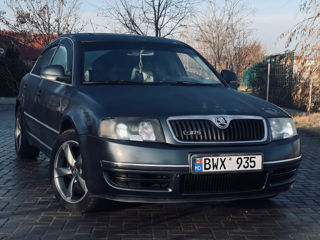 Skoda Superb foto 3