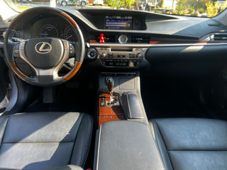 Lexus ES Series