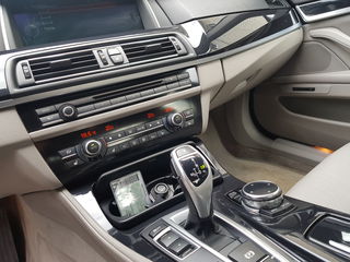 BMW 5 Series foto 5