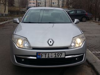 Renault Laguna foto 2