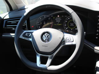 Volkswagen Touareg foto 15