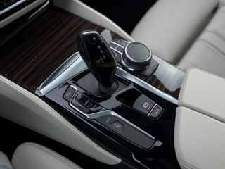 BMW 5 Series foto 16