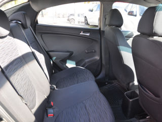 Hyundai Accent foto 10