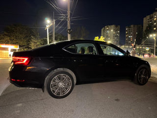 Skoda Superb foto 2