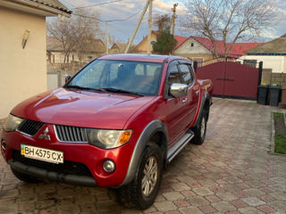 Mitsubishi L200 foto 2