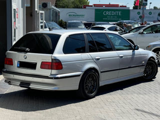 BMW 5 Series foto 5