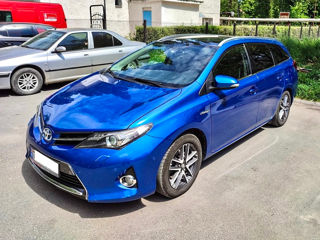 Toyota Auris foto 1