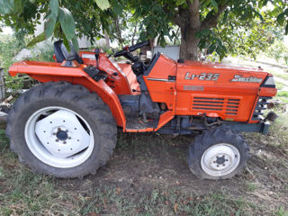 Tractor Kubota L-1, 235 foto 6