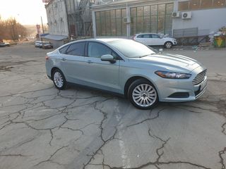 Ford Fusion foto 6